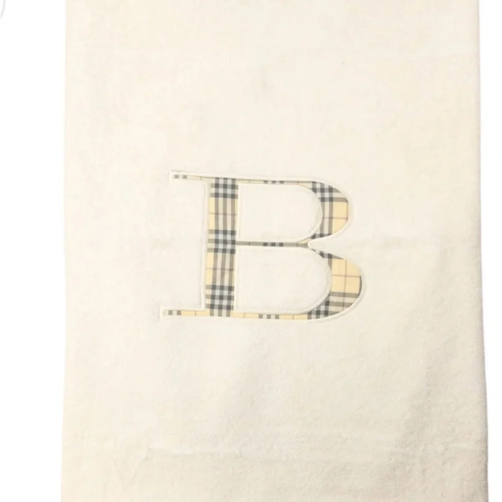 Burberry cream towel with Nova plaid 